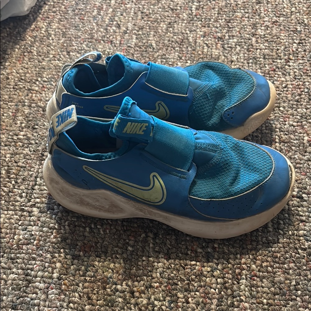 Nike Blue Sneakers Lightweight Slip-On Design